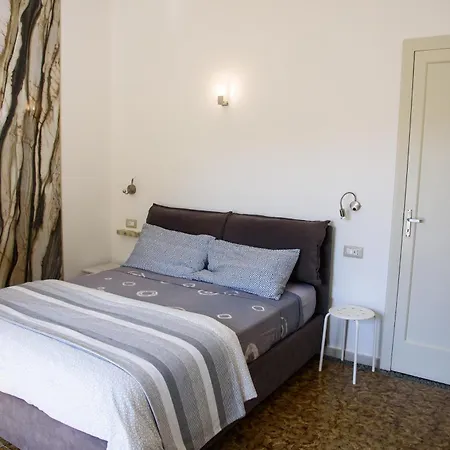 Il Giardino Di Tatiana Rooms & Breakfast La Maddalena  Exterior photo