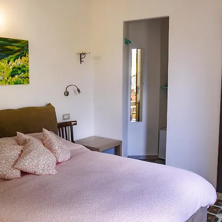 Il Giardino Di Tatiana Rooms & Breakfast La Maddalena  Exterior photo