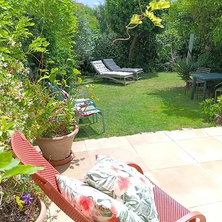 Il Giardino Di Tatiana Rooms & Breakfast La Maddalena  Exterior photo